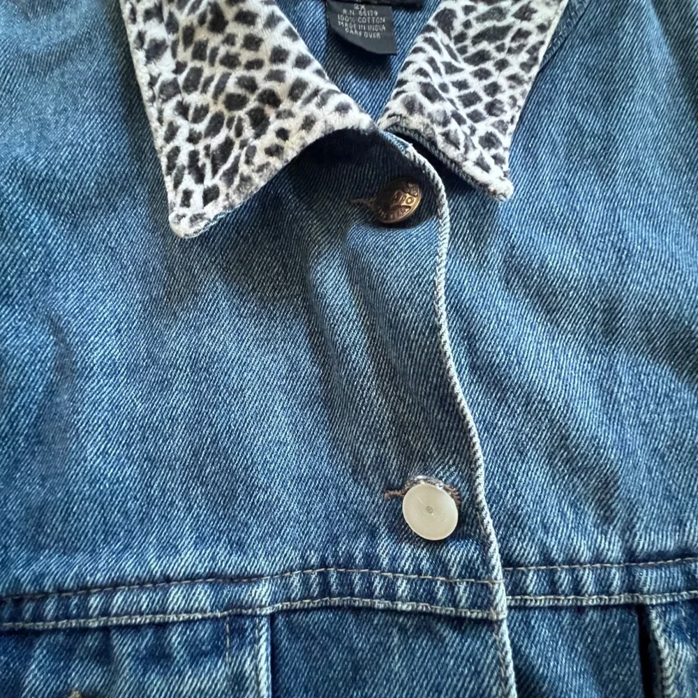 Women's Blue Denim Trucker Button Down Outdoor Jacket Size 2XL Animal Print
